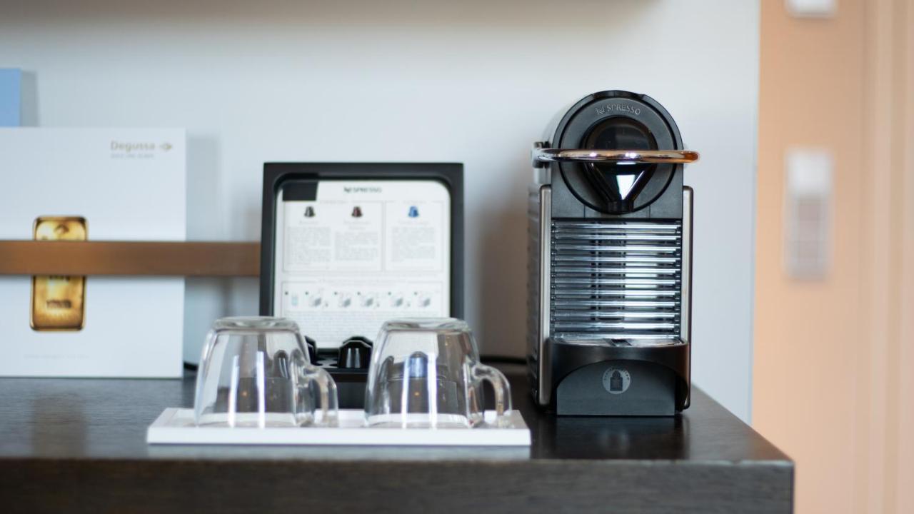 Hotel Maximilian'S アウグスブルク エクステリア 写真 A Nespresso machine