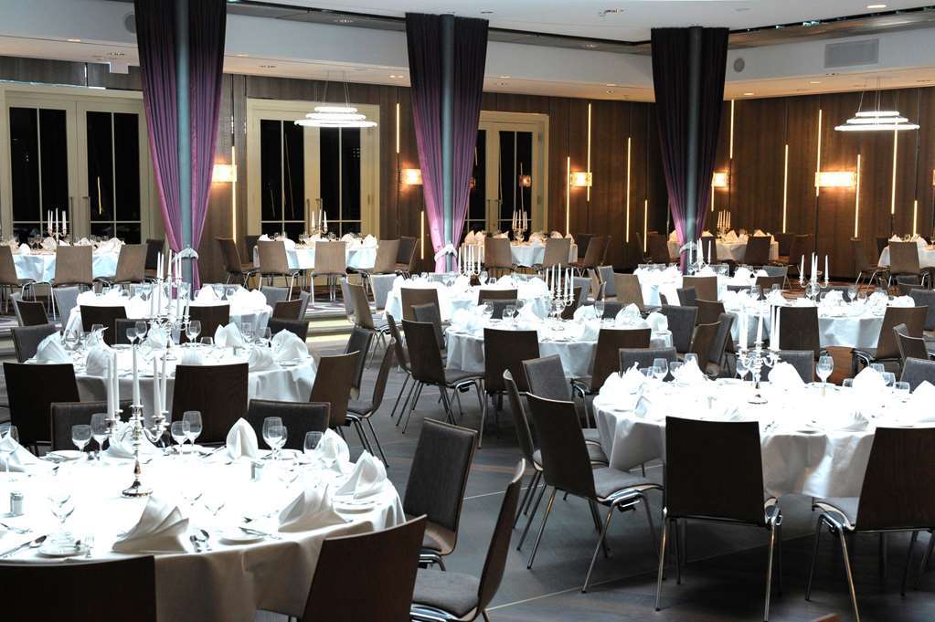Hotel Maximilian'S アウグスブルク レストラン 写真 The Great Hall at the Guildhall